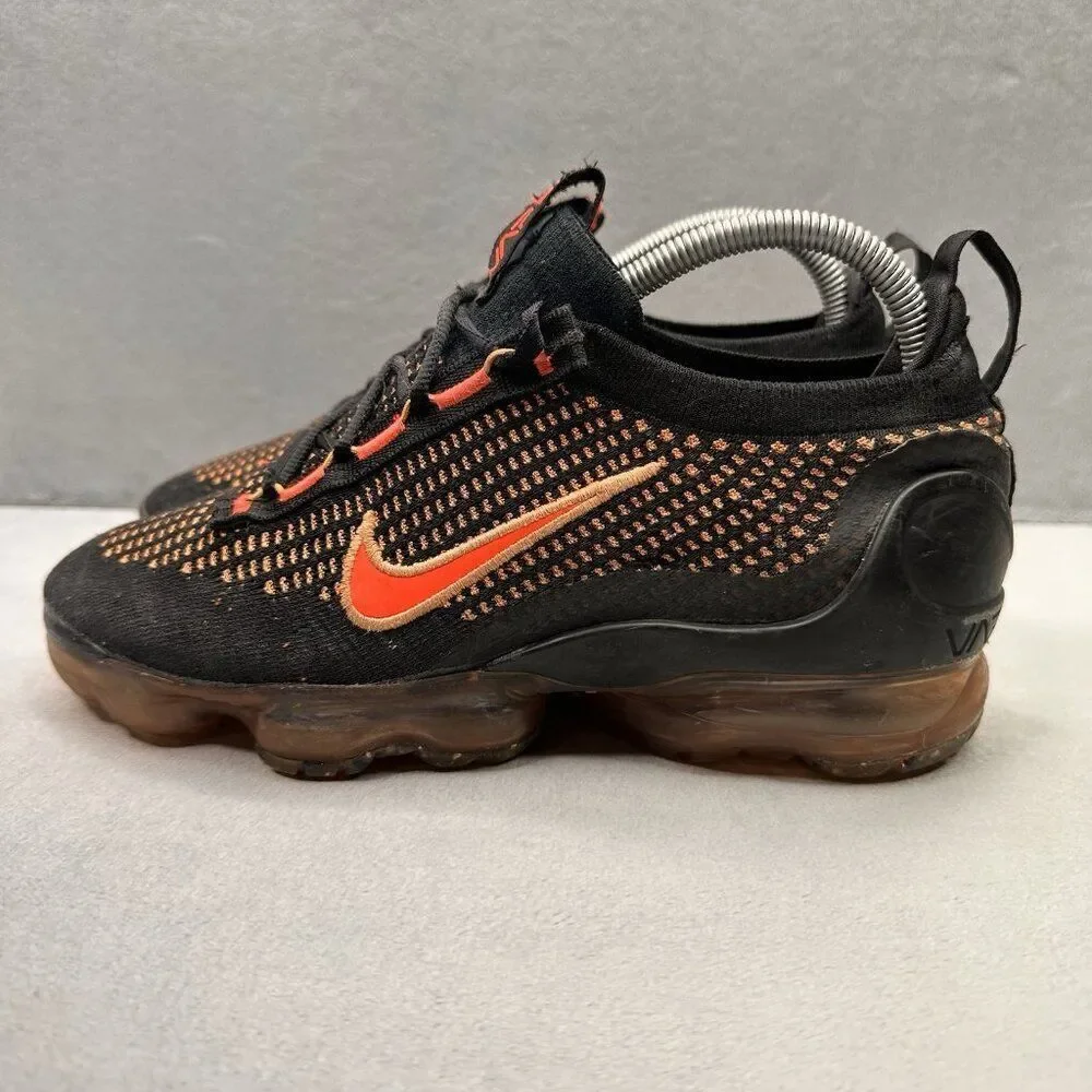 Womens 9 / Mens 7.5 Nike Air VaporMax 2021 Flyknit Black Magma Athletic Sneakers